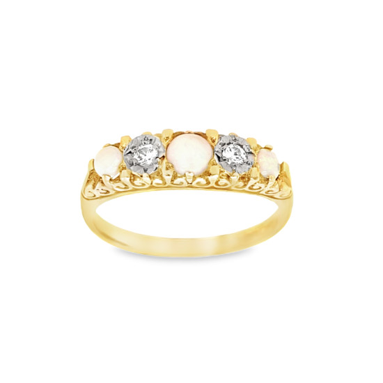 Pre Owned 18ct Opal and Diamond Ring ZV856 Pre Owned 18ct Opal and Diamond Ring ZV856